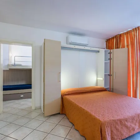 Casa Di Caccia 2*