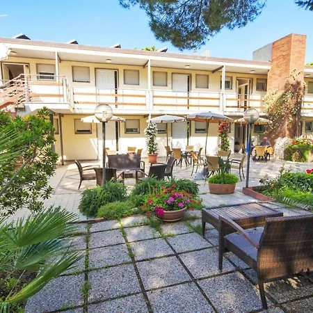 Aparthotel Casa Di Caccia