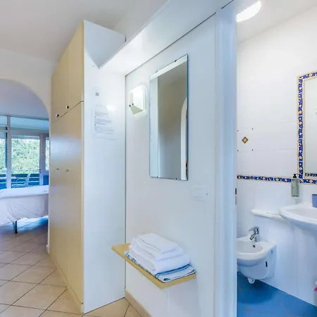 Casa Di Caccia Aparthotel 2*