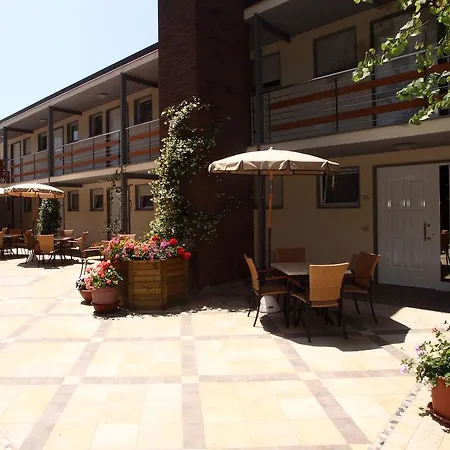 Aparthotel Casa Di Caccia 2*